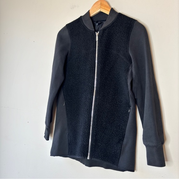 Lululemon Stand Out Sherpa Jacket in Black Size 6 - Picture 11 of 12